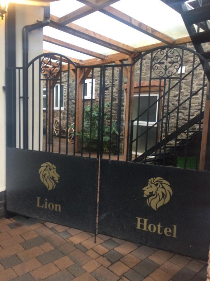 The Lion Hotel Llansantffraid-ym-Mechain 외부 사진